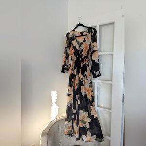 Dress - Beautiful - Flowy